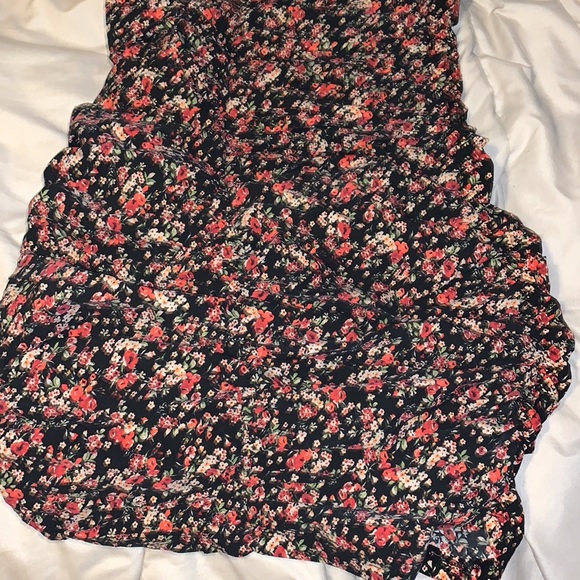 FLORAL RUCHED DRESS‼️ - Picture 8 of 8